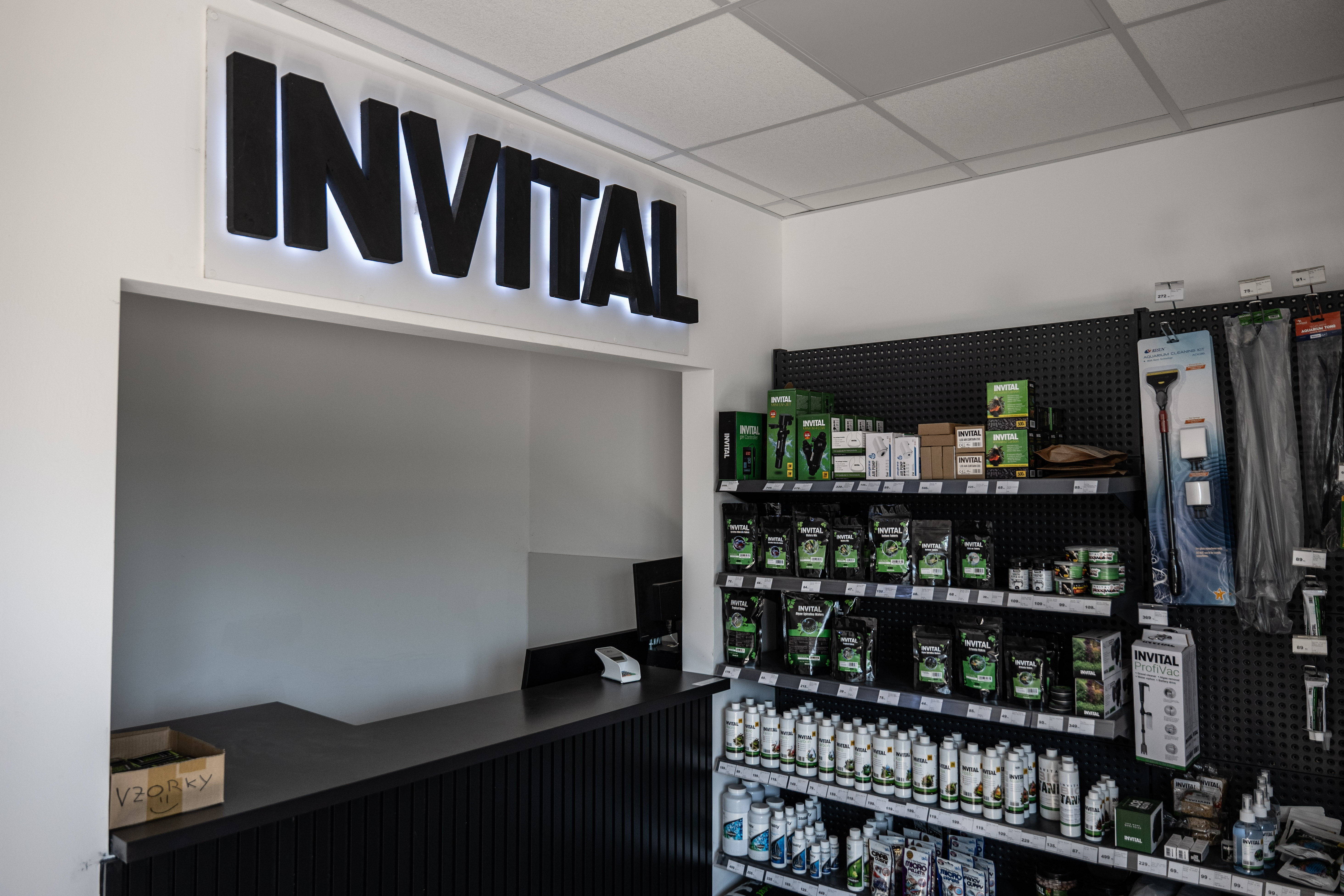 INVITAL-16